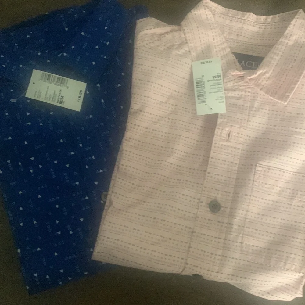 The Children’s place Bundle boy’s 2 button-down short-sleeved shirts